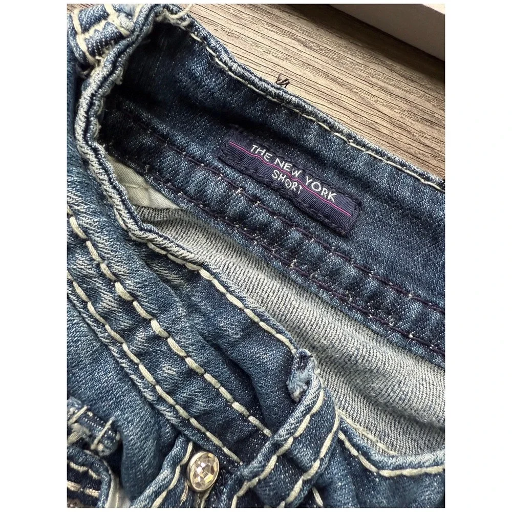 Vigoss The New York Short Denim Shorts Medium Wash Stitch Embellished size 3/4